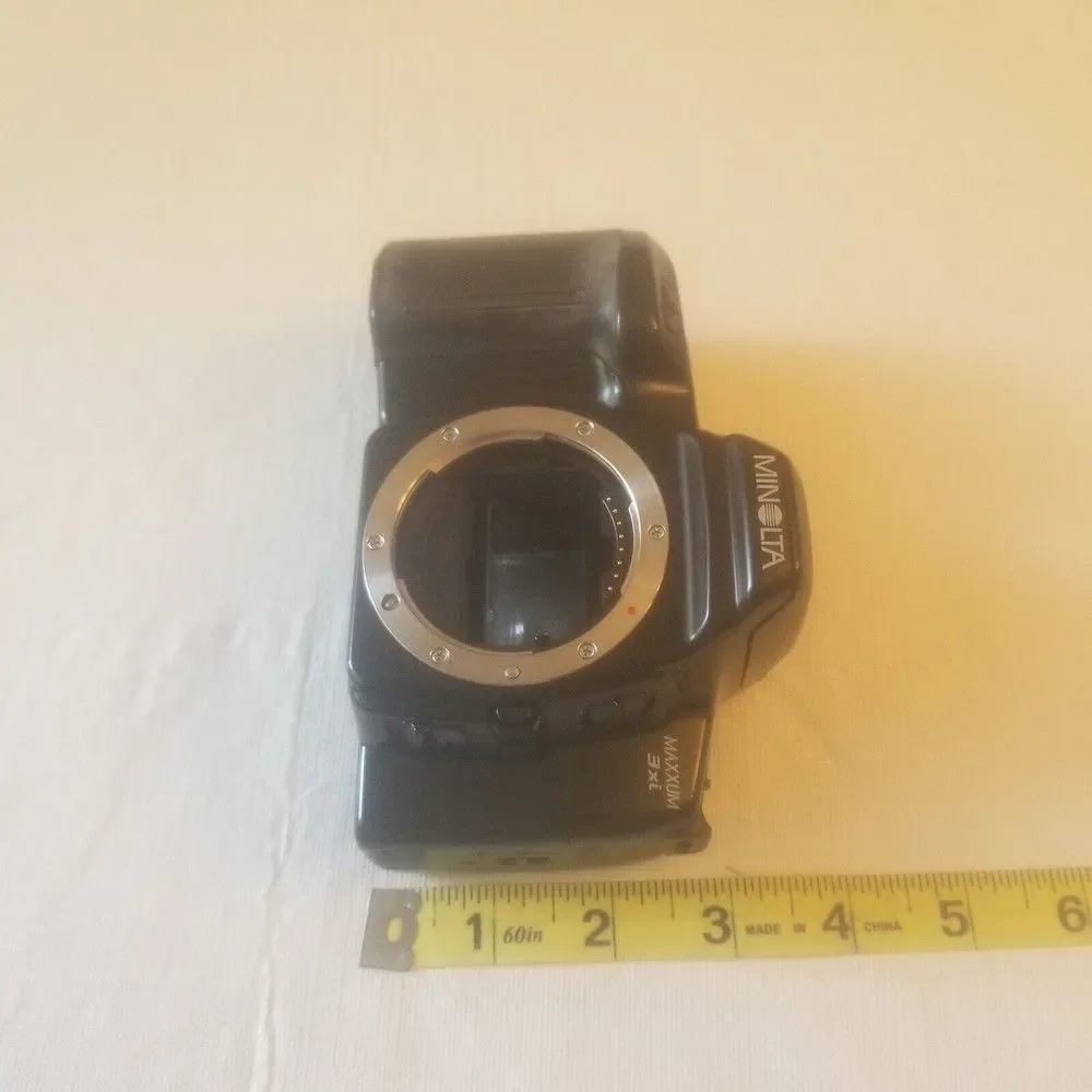Minolta Maxxum 3Xi 35mm SLR Film Photography Black Camera Body Auto Focus Flash